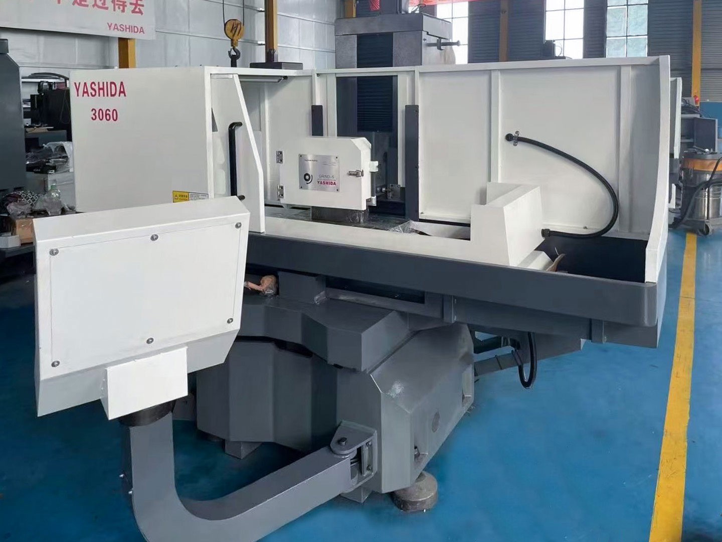 高精密數(shù)控磨床的砂輪平衡度對(duì)工件的影響有哪些